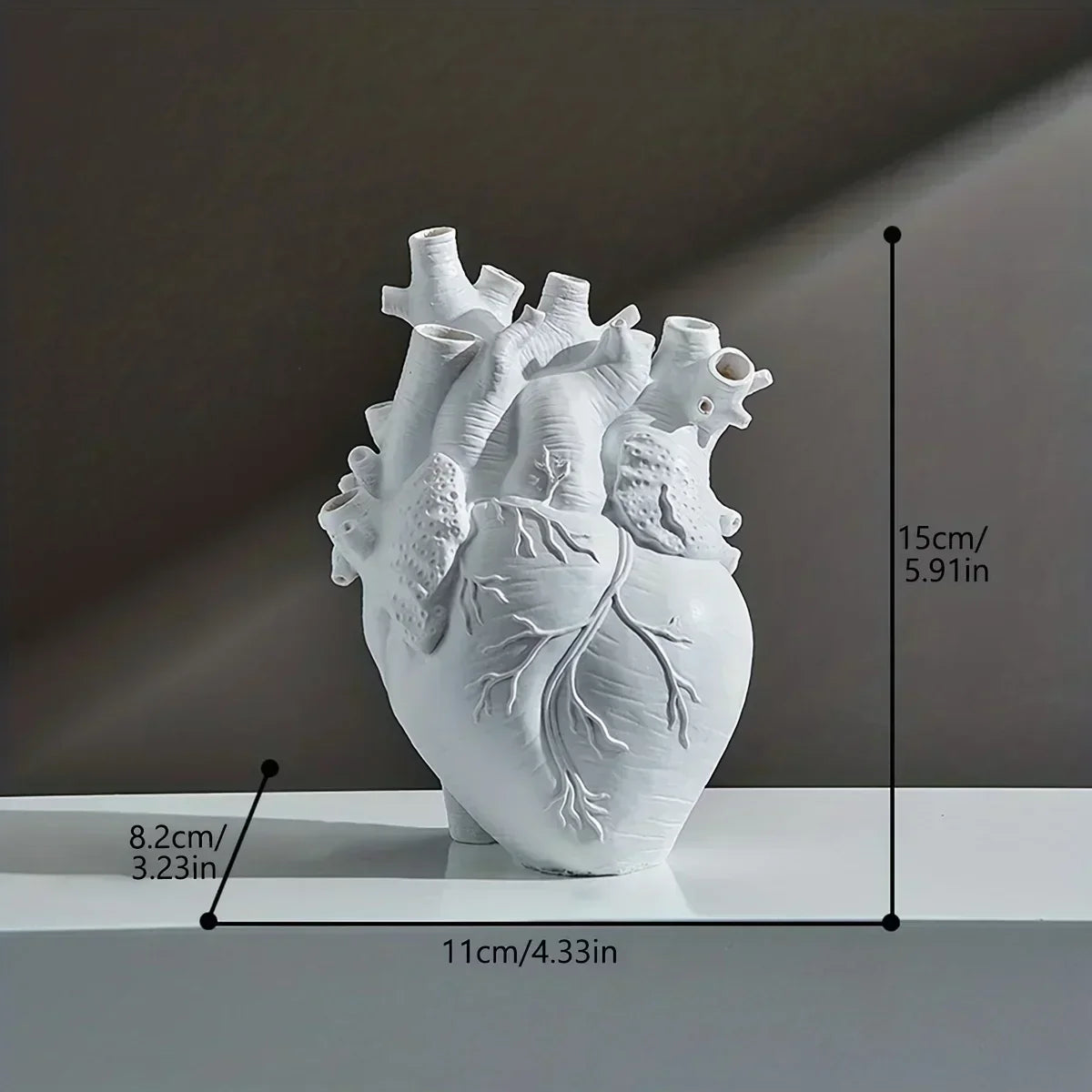 Skorter | Elvase - Heart-shaped ceramic vase