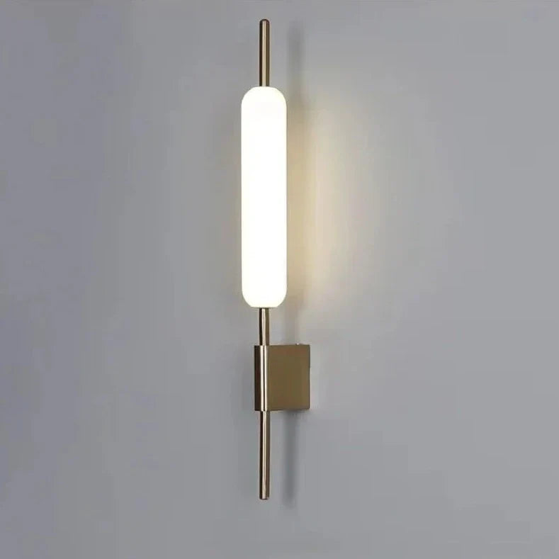Skorter | AuraGold – Elegant Gold Wall Lamp for LED Illumination