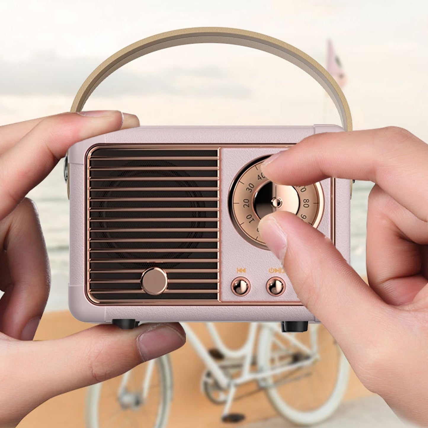 Skorter | Compact Retro Speakers with Radio