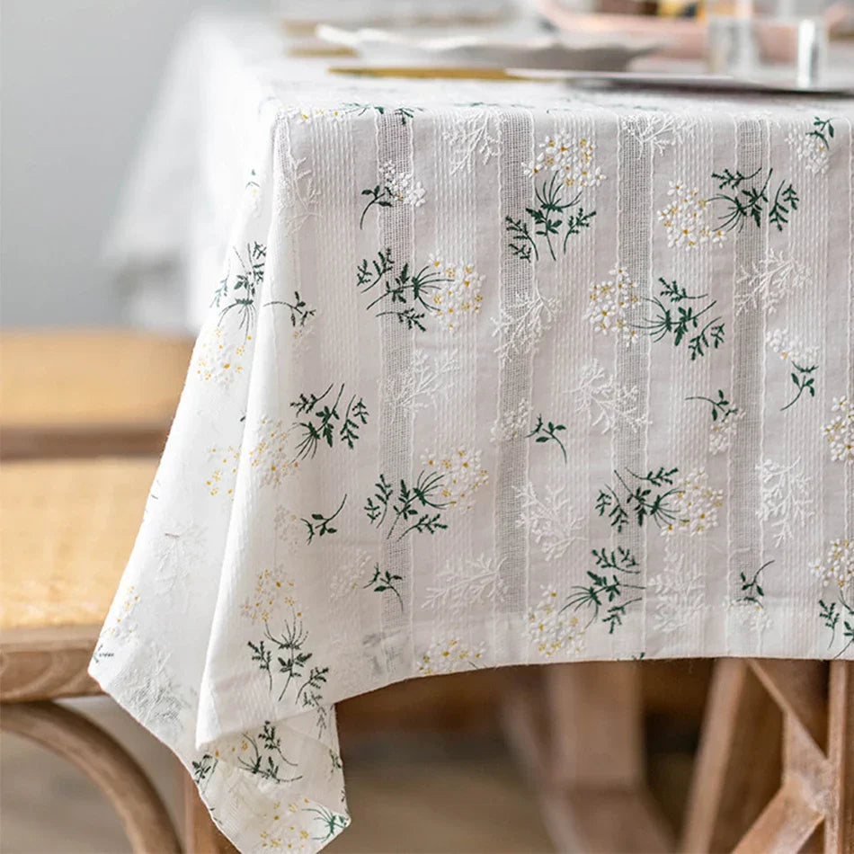 Skorter | Floral tablecloth