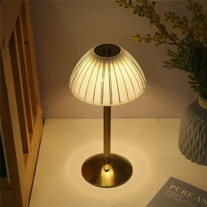 Skorter | Wireless three-color LED table lamp with dimming function