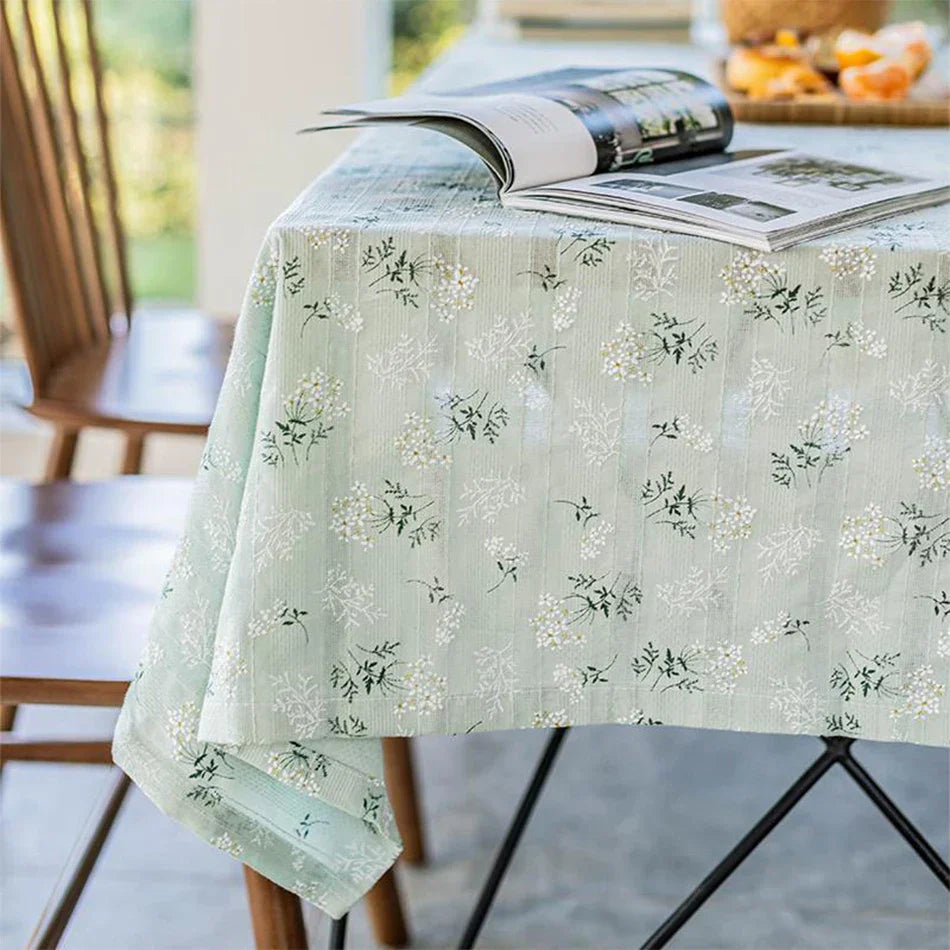 Skorter | Floral tablecloth