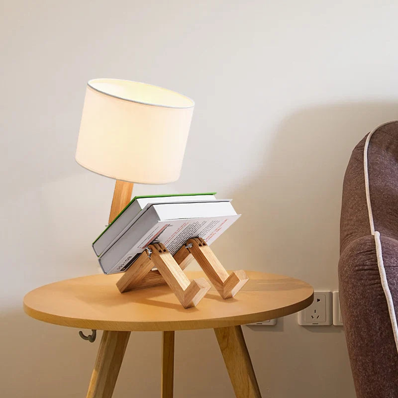 Skorter | Creative Wooden Robot Table Lamp – Stylish Modern Bedside Lamp for Bedroom and Desk Decoration