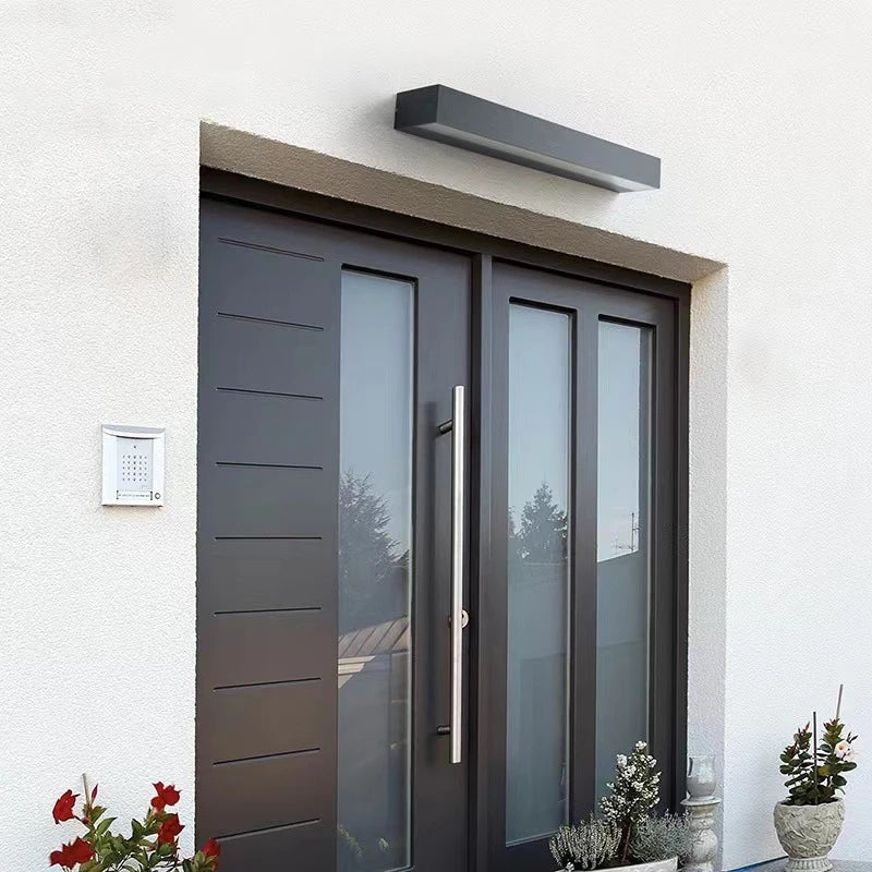 Skorter | GardenLux – Elegant Wall Lamp for Garden with Luxurious Glow