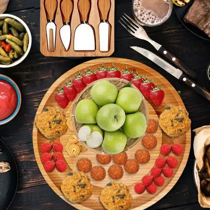 Skorter | CheeseMate – Round Bamboo Cheese Board