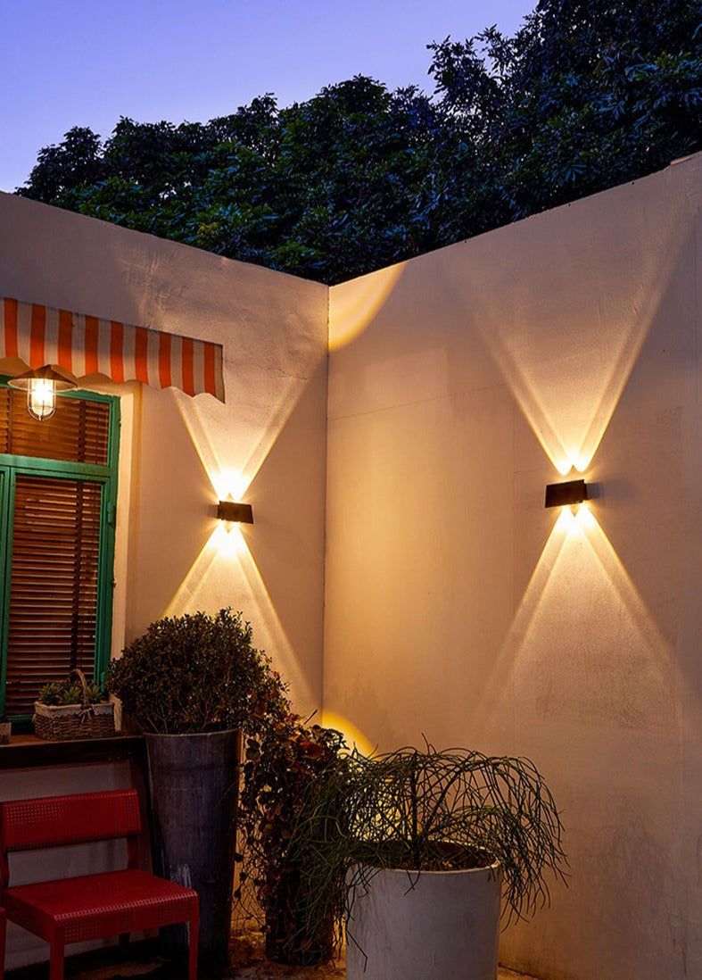 Skorter | SolarRay – Sleek Solar Wall Lamp for Stylish Exteriors