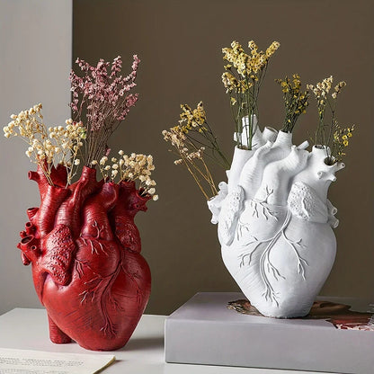 Skorter | Elvase - Heart-shaped ceramic vase