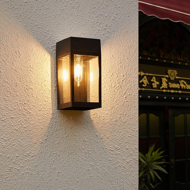 Skorter | GlowHaven – Wall Lamp for Garden Fences with Inviting Light