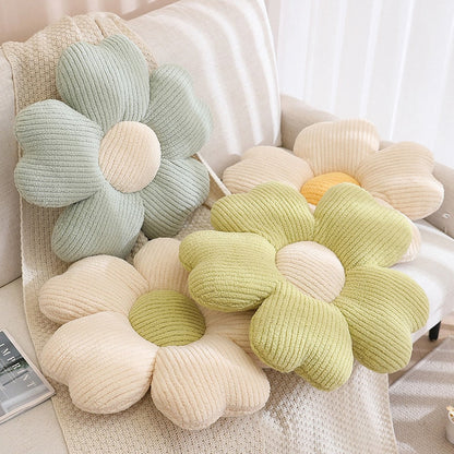 Skorter | Fluffy Clover Flowers Pillow