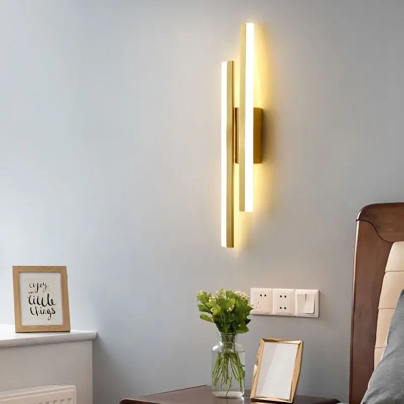 Skorter | Modern LED Wall Lamp: Black/Gold Acrylic Room Decoration Light