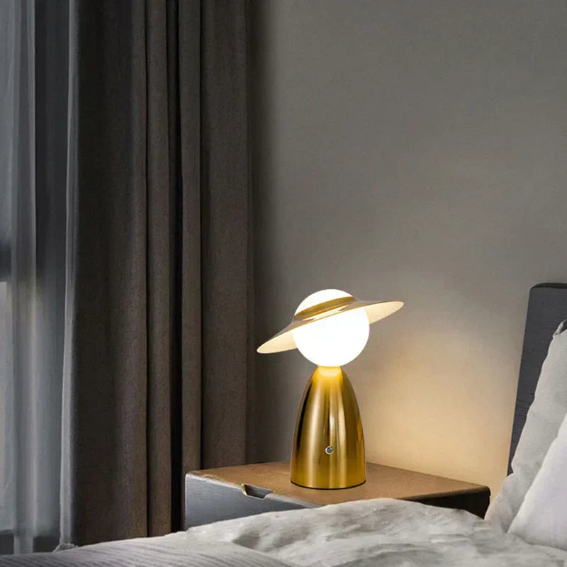 Skorter | Battery Table Lamp Man with Hat