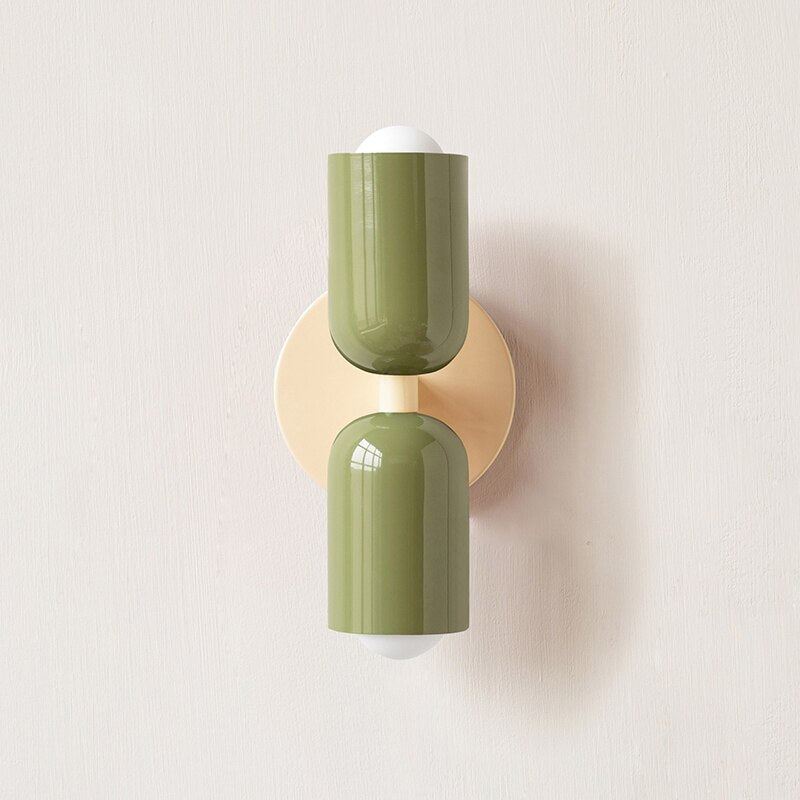 Skorter | Livlig, minimalistisk vägglampa med två glödlampor