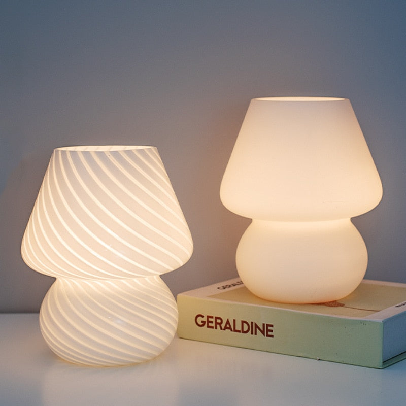 Skorter | LED Desk Lamp in Mushroom Shape made of Glass