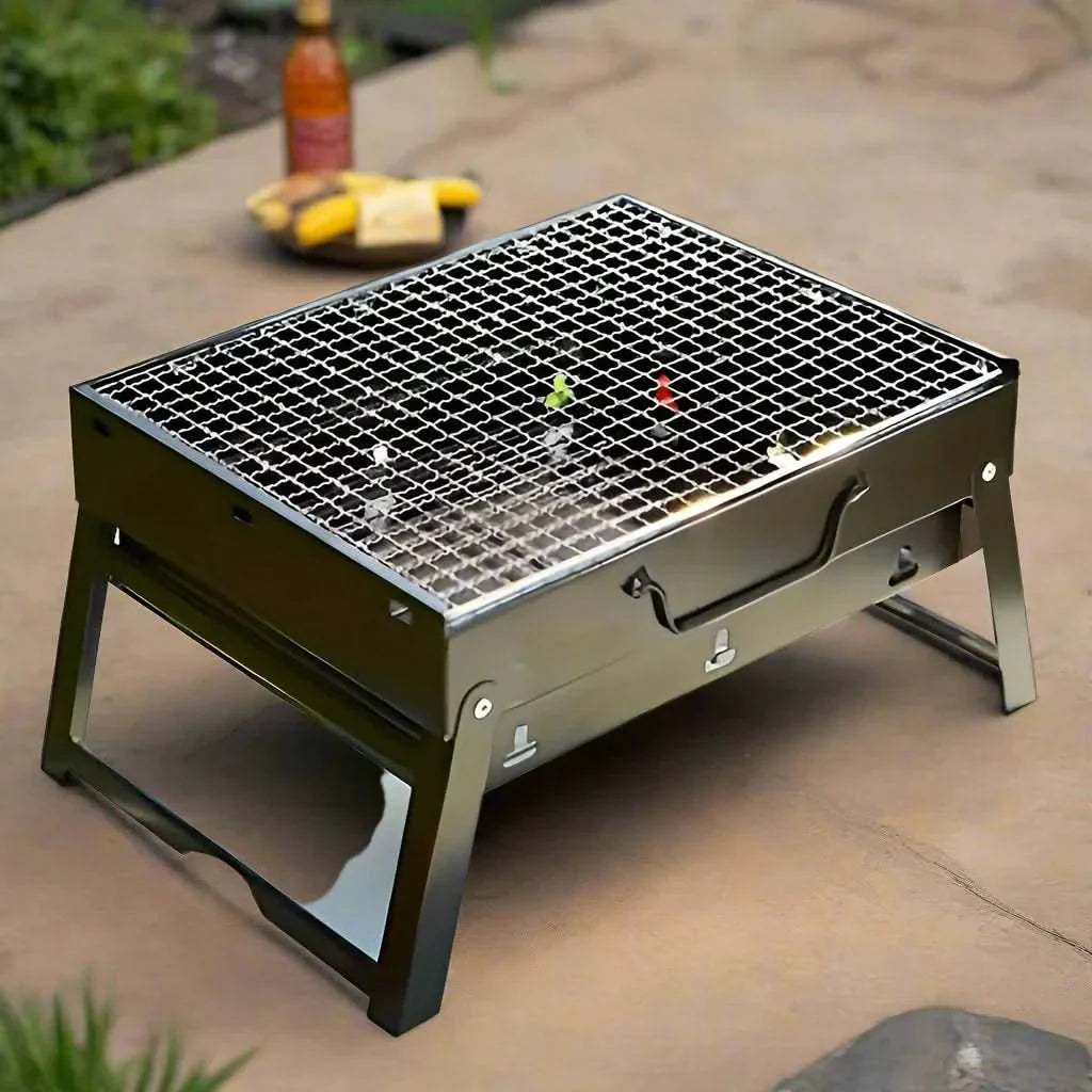 Skorter | CampFlare Charcoal Grill – Compact & robust for grilling on the go