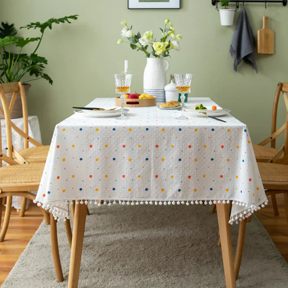 Skorter | Floral tablecloth