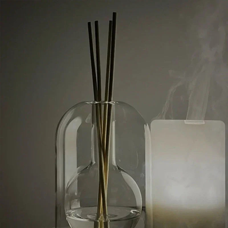Skorter | AromaLuxe – Elegant scent diffuser with minimalist design for a calming atmosphere