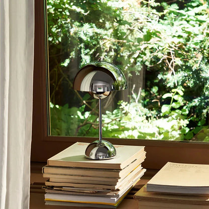 Skorter | Ullä - Chrome Flower Lamp