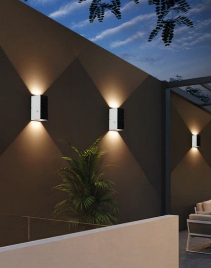 Skorter | ShineCraft - Sleek Aluminium Wall Lamp