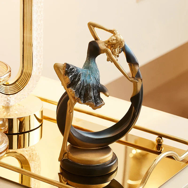 Skorter | Creative Dancing Girls Sculpture