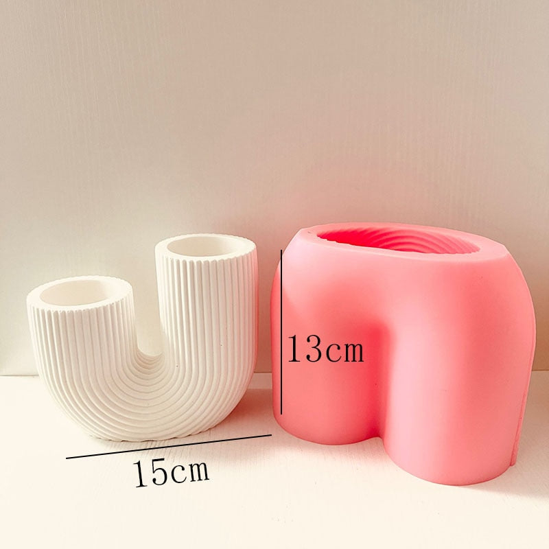 Skorter | Aina - U-shaped Vase