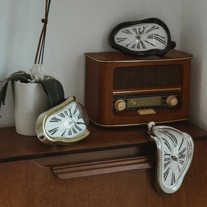 Skorter | Melting Clock - Surrealistic Style - Unique Decorative Artwork