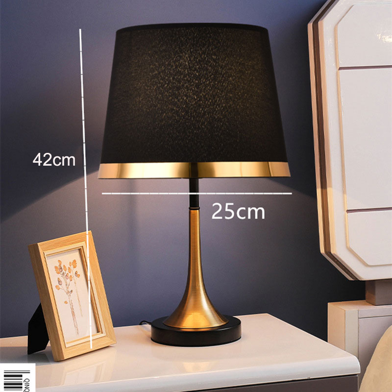Skorter | GiltGlow – Elegant Gold and Black Retro Table Lamp