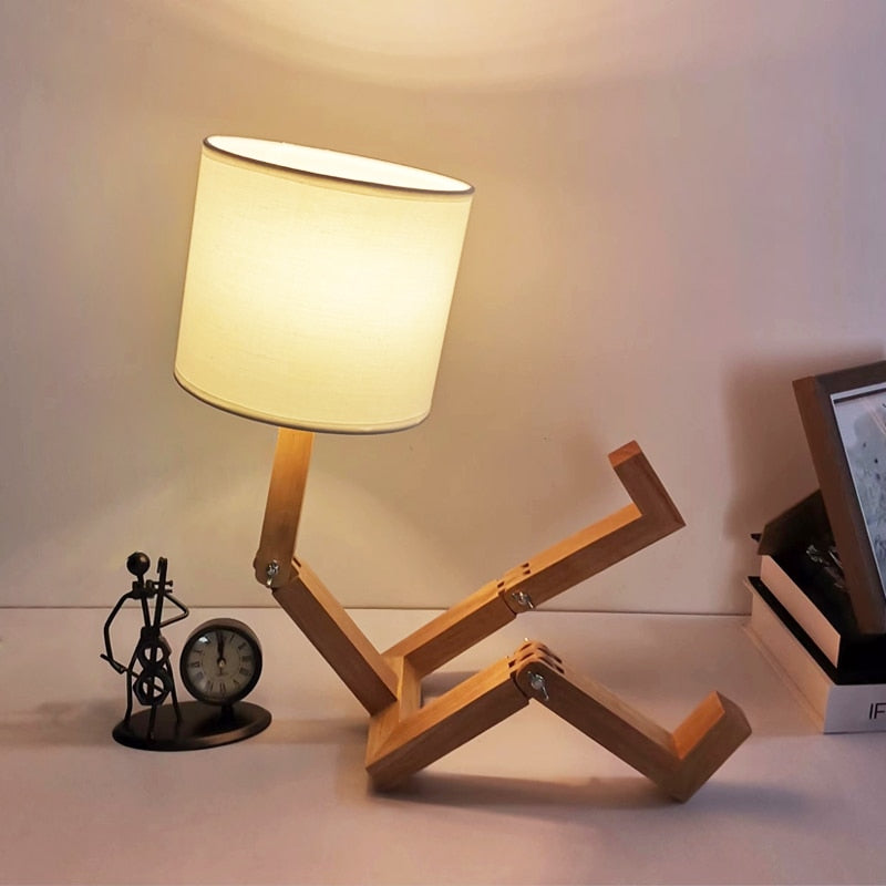 Skorter | Robot Form Wood Table Lamp
