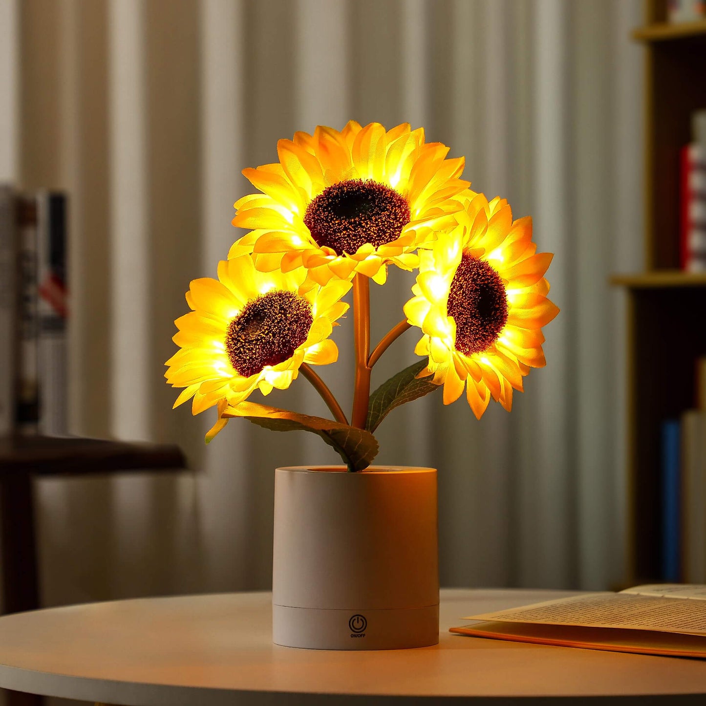 Skorter | LED Sunflower Table Lamp - Decorative Lighting Fixture for Home Decor & Nightstand Use
