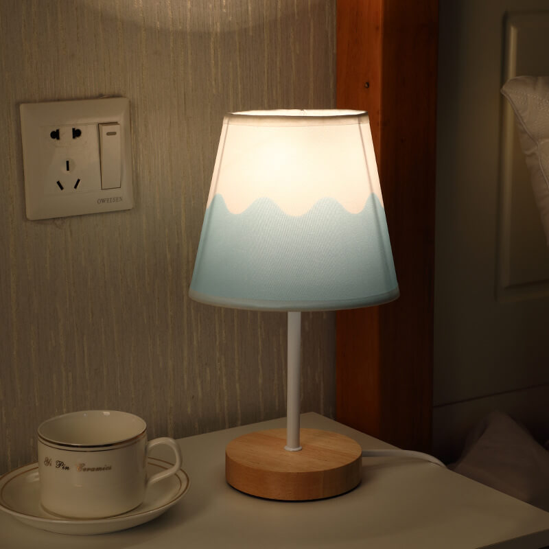 Skorter | Nordic Vintage Fabric Cone Solid Wood LED Table Lamp
