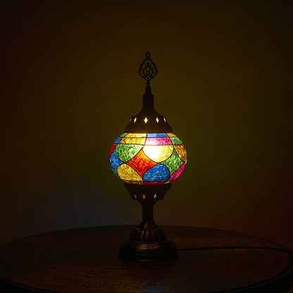 Skorter | Traditional Tiffany romantic oval iron enameled 1-light table lamp for the bedroom