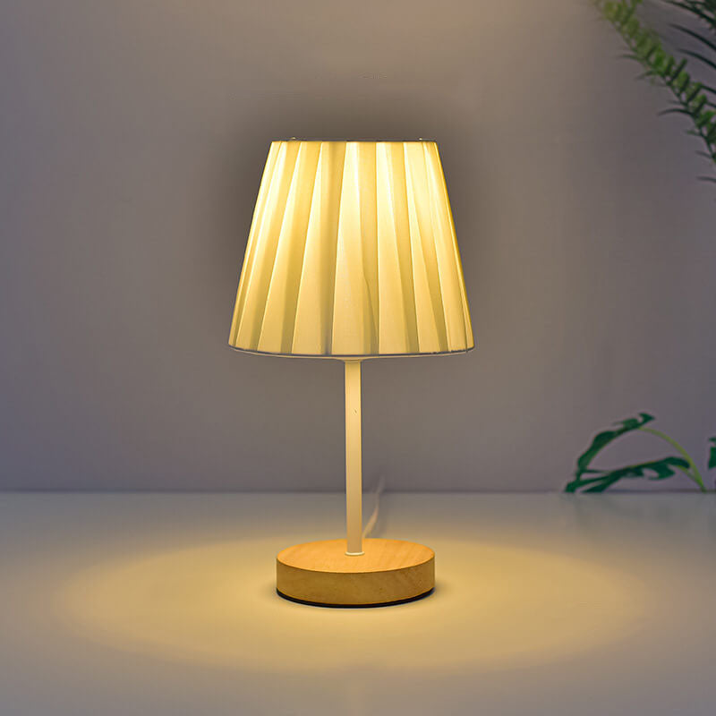 Skorter | Nordic Vintage Fabric Cone Solid Wood LED Table Lamp