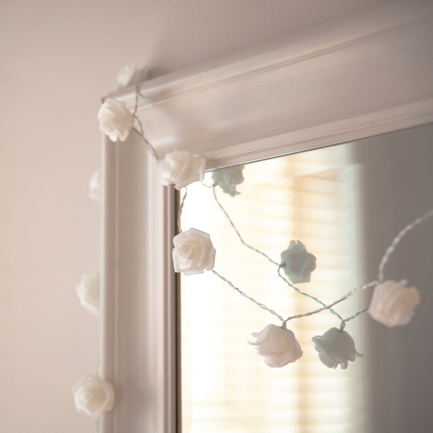 Skorter | 30 LED Rose Fairy Lights warm white