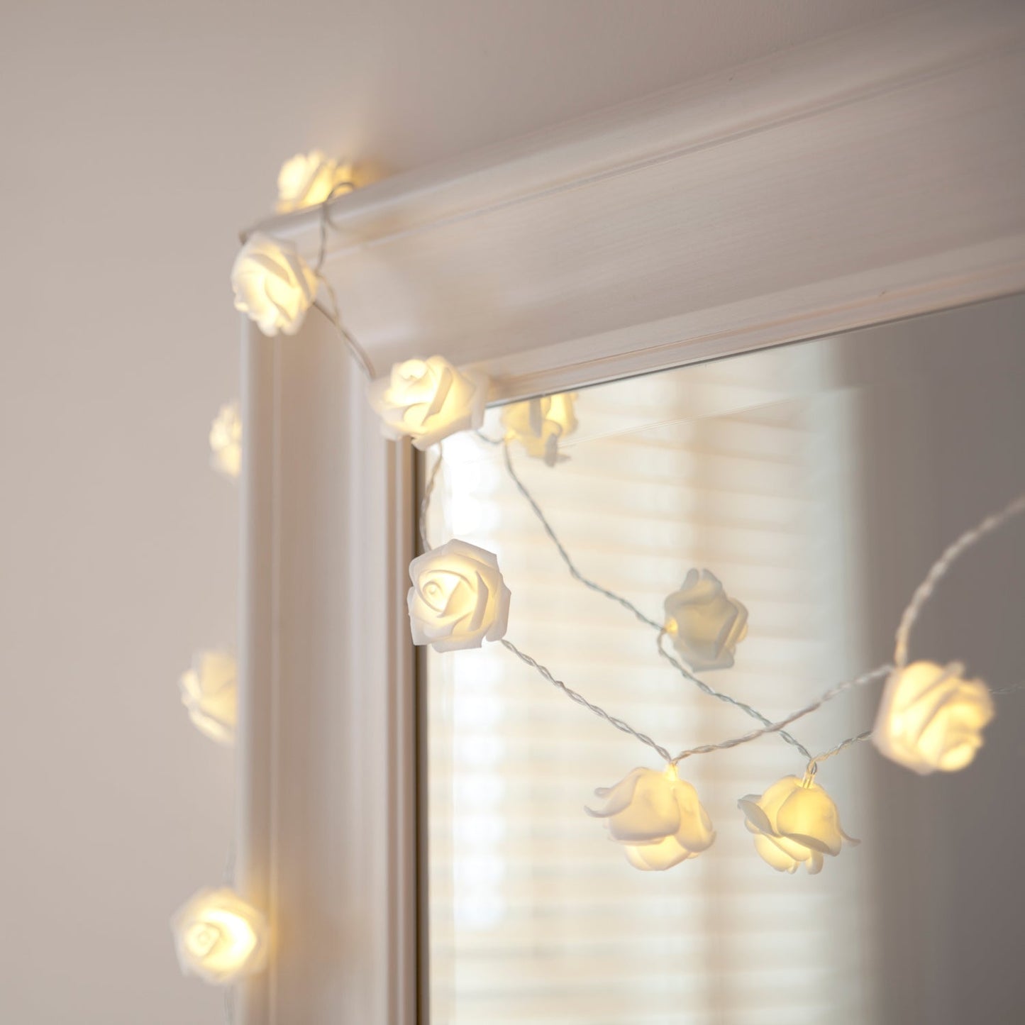 Skorter | 30 LED Rose Fairy Lights warm white