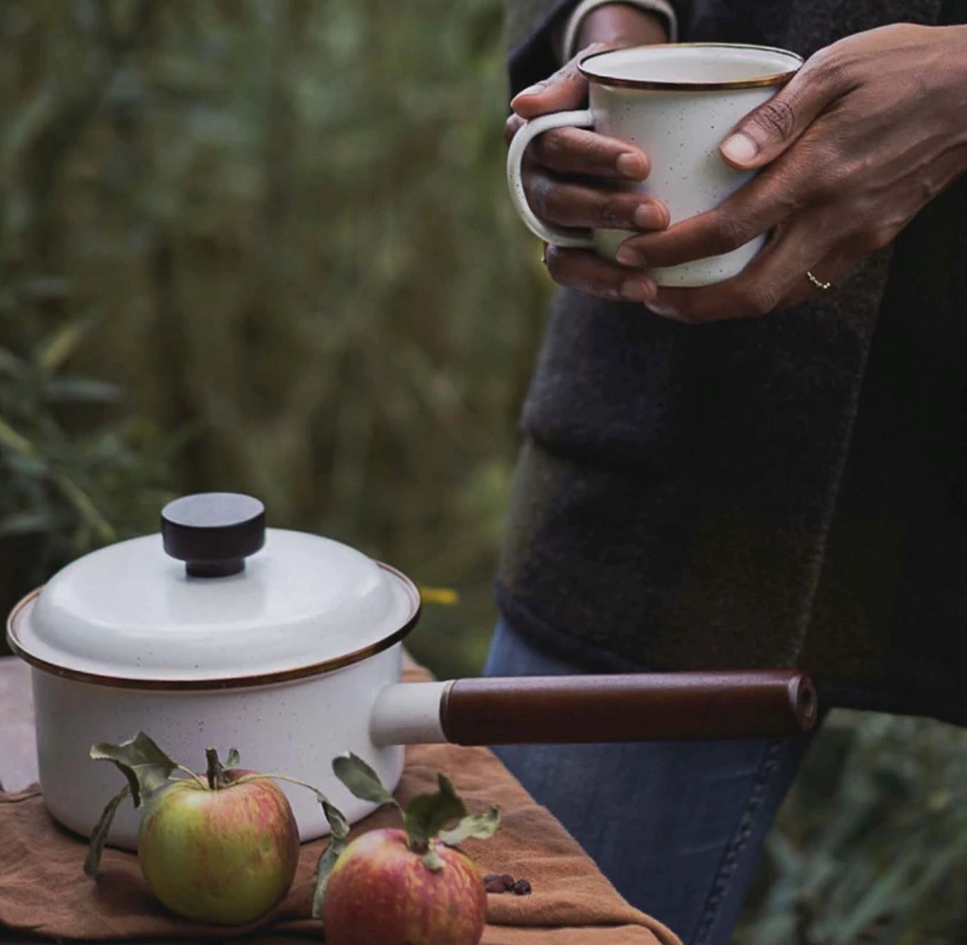 Skorter | Enamelled Sauteuse