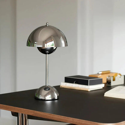 Skorter | Ullä - Chrome Flower Lamp