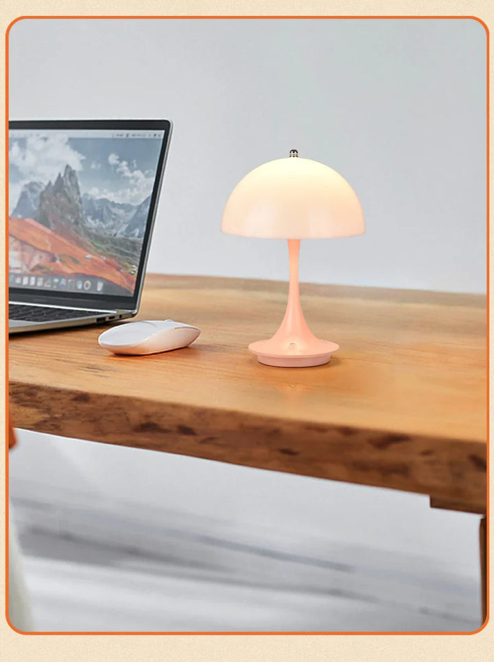 Skorter | Dome Table Lamp