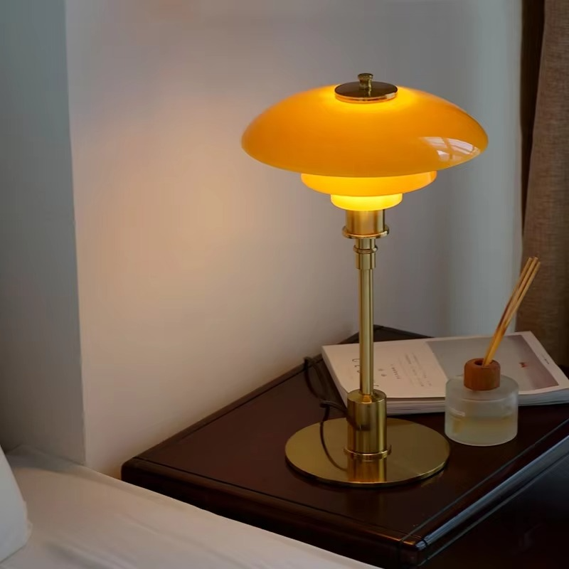 Skorter | Scandinavian Dimmable Table Lamp – Modern Danish Designer Iron & Glass Lamp