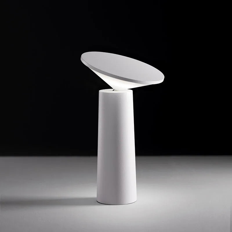 Skorter | – Modern Touch Table Lamp with USB