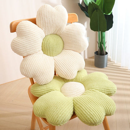 Skorter | Fluffy Clover Flowers Pillow
