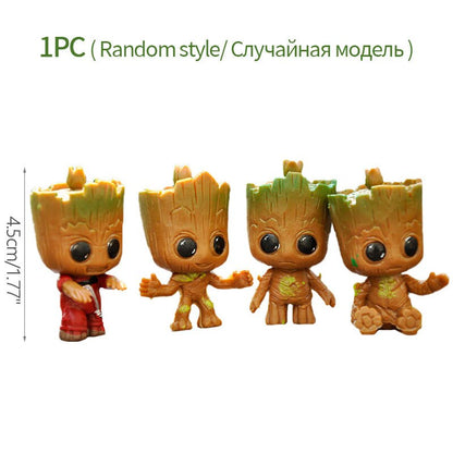 Skorter | Cartoon Large Miniature Figure: Playful Office Decoration