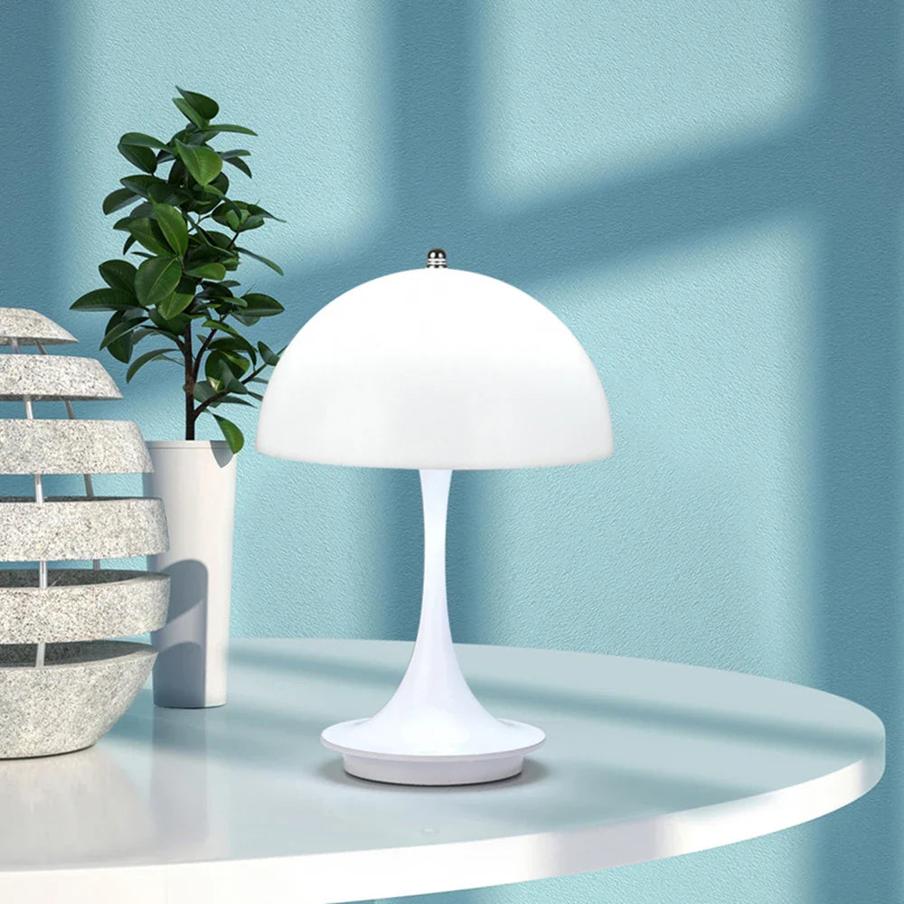 Skorter | Dome Table Lamp