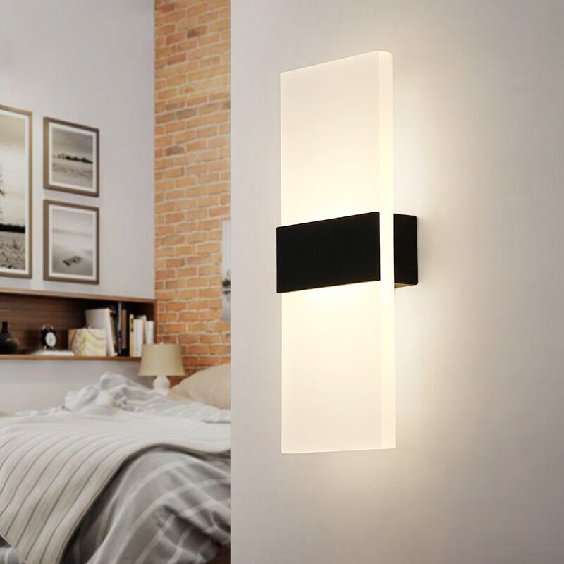 Skorter | SoftBeam – Streamlined Wall Lamp Perfect for Bedrooms