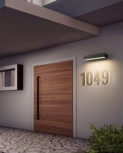 Skorter | GardenLux – Elegant Wall Lamp for Garden with Luxurious Glow