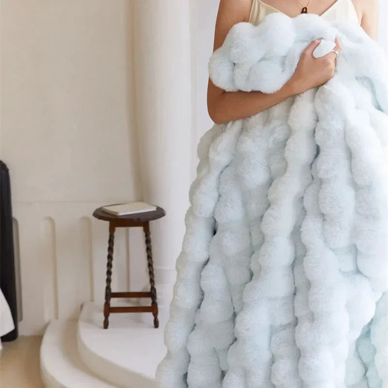 Skorter | CozyChic - Luxe Throw Blanket for Warm Moments