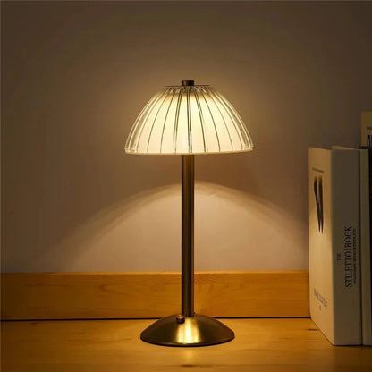 Skorter | Wireless three-color LED table lamp with dimming function