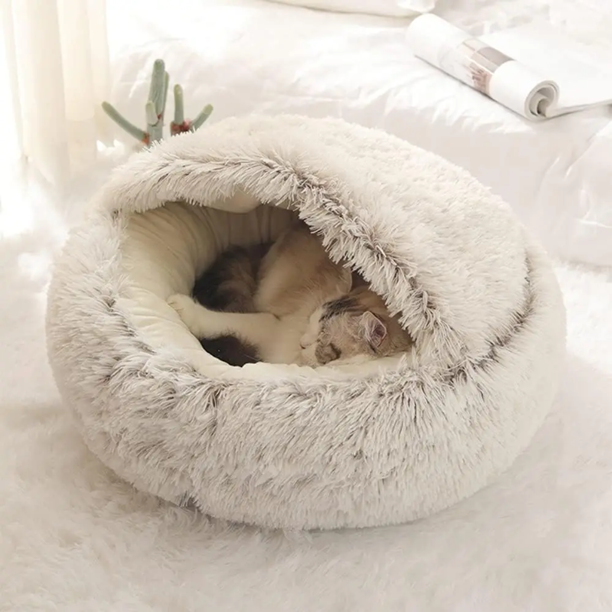 Skorter | Cozy Cave Pet Bed | Calming & Comfortable Dog Bed for Deep Relaxation