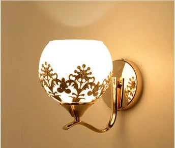 Skorter | CrystalLuxe - LED Wall Lamp Gold Bedroom & Living Room Mood Lighting