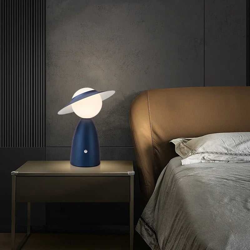 Skorter | Battery Table Lamp Man with Hat