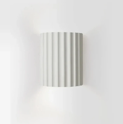 Skorter | Contemporary Resin Wall Lamp | Double-Sided Light Diffusion & Ideal for Modern Living Spaces, Bedrooms, Hallways