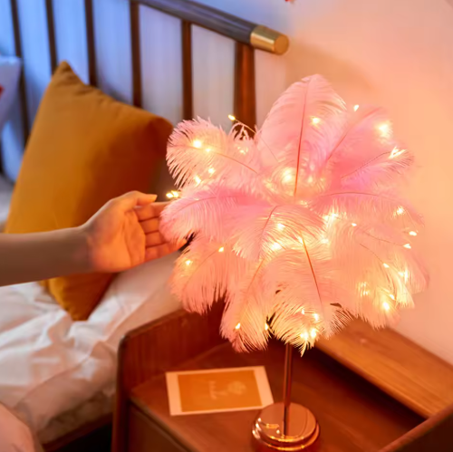 Skorter | Feather lamp